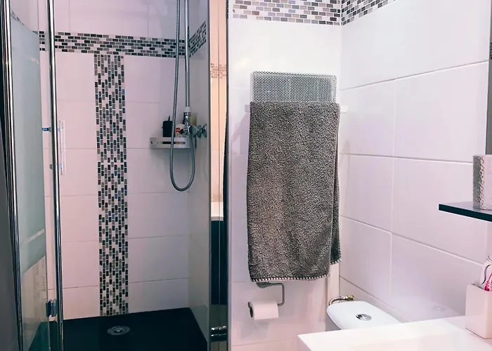 T2 Neuf Terrasse Au Calme Parking Prive Apartmán *