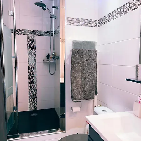 T2 Neuf Terrasse Au Calme Parking Prive דירה *